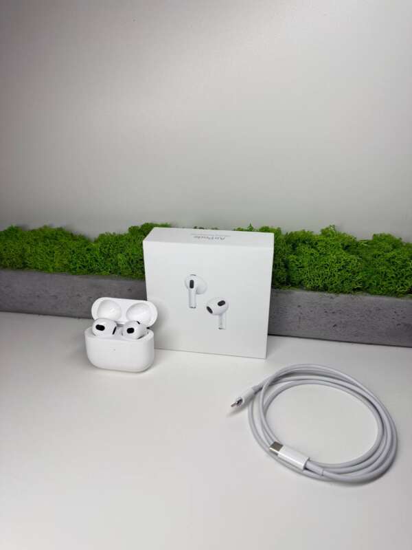 Наушники Apple AirPods 3 with Lightning Charging Case (MPNY3TY/A) (Б/В) 